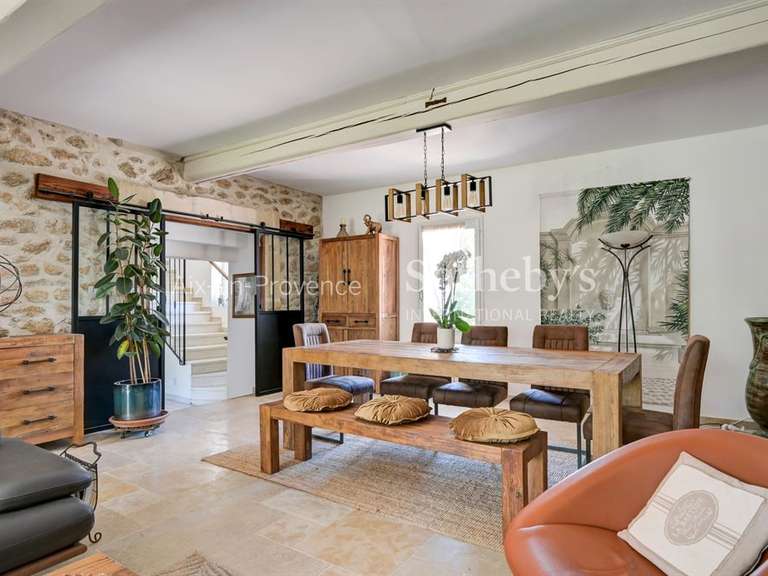 Maison La Barben - 5 chambres - 200m²