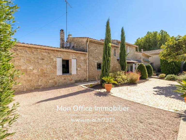 Maison La Barben - 5 chambres - 200m²