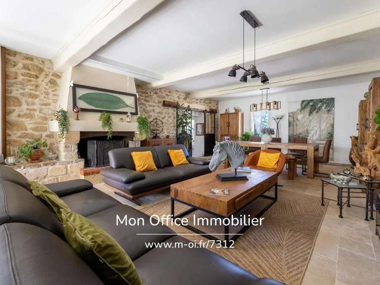 Maison La Barben - 5 chambres - 200m²