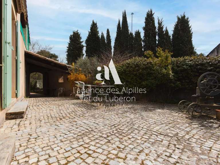 Propriété La Bastide-des-Jourdans - 498m²