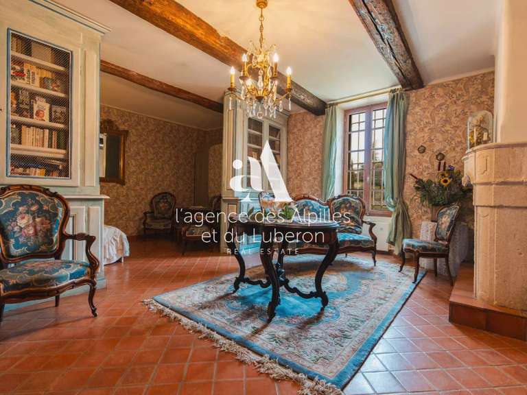 Propriété La Bastide-des-Jourdans - 498m²