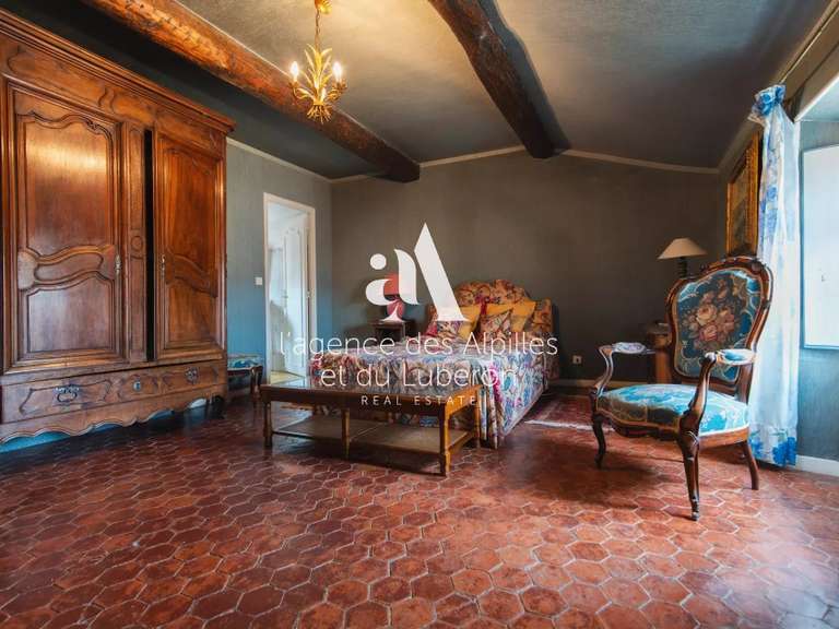 Propriété La Bastide-des-Jourdans - 498m²