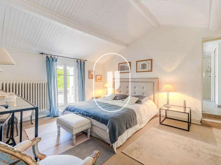 Propriété La Bastide-des-Jourdans - 5 chambres - 230m²