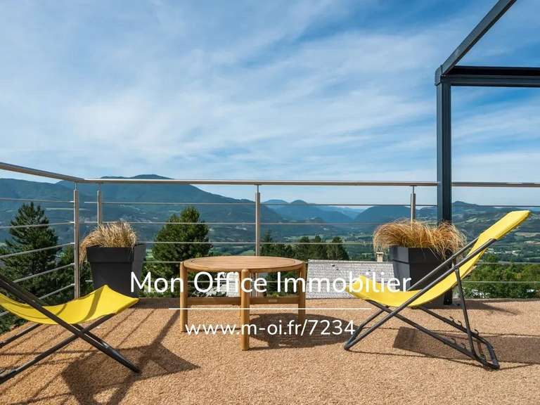 Maison La Bâtie-Neuve - 4 chambres - 142m²