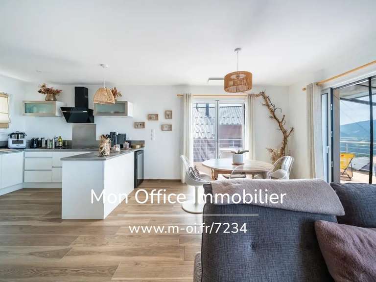 Maison La Bâtie-Neuve - 4 chambres - 142m²