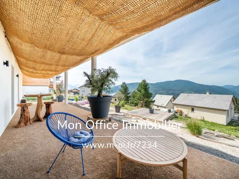 Maison La Bâtie-Neuve - 4 chambres - 142m²