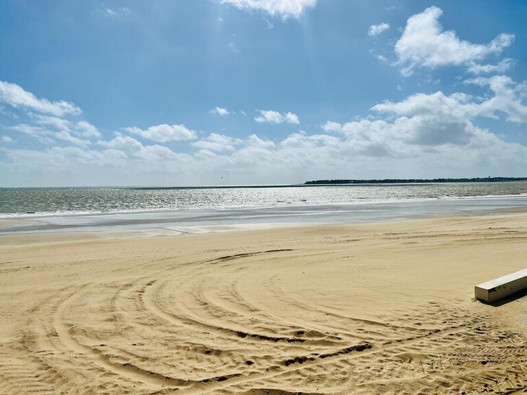 Sale Apartment La Baule-Escoublac - 2 bedrooms