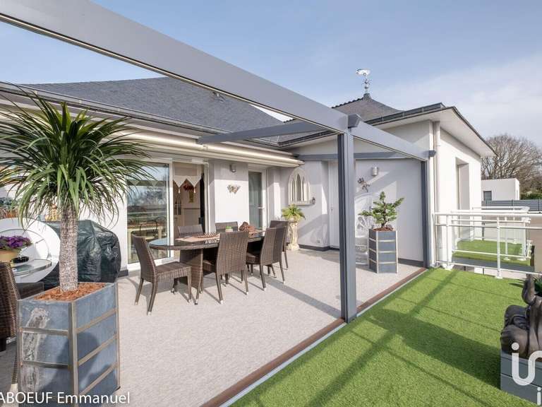 House, villa and property for Sale La BauleEscoublac BellesPierres