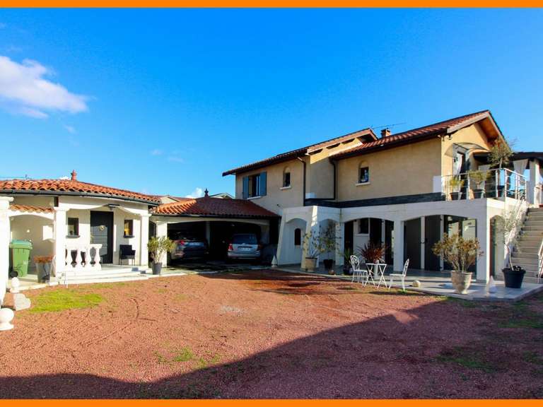 House La Boisse - 205m²