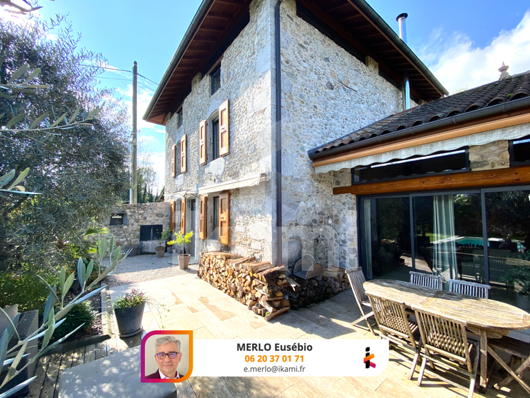 Maison La Buissière - 3 chambres - 224m²