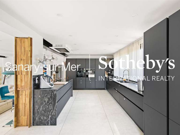 Maison La Cadière-d'Azur - 3 chambres - 268m²