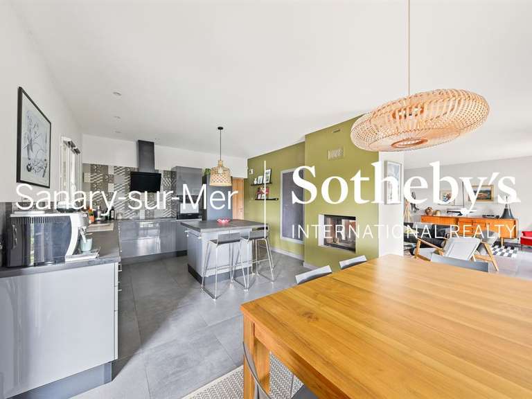 Maison La Cadière-d'Azur - 5 chambres - 195m²