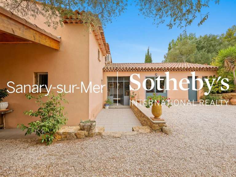 Maison La Cadière-d'Azur - 5 chambres - 195m²