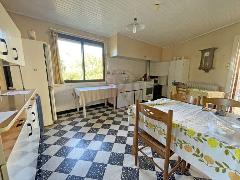 Maison La Cadière-et-Cambo - 4 chambres - 185m²