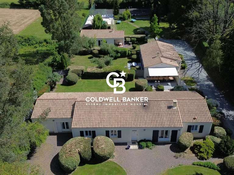 Maison La Caillère-Saint-Hilaire - 12 chambres - 348m²