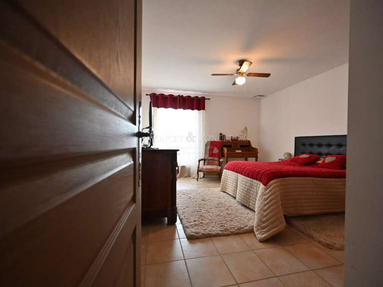 Maison La Calmette - 4 chambres - 350m²