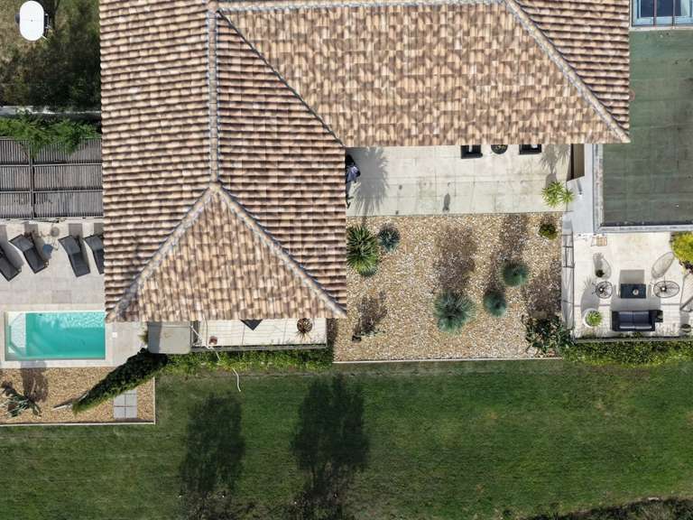 Villa La Capelle-et-Masmolène - 5 chambres - 470m²