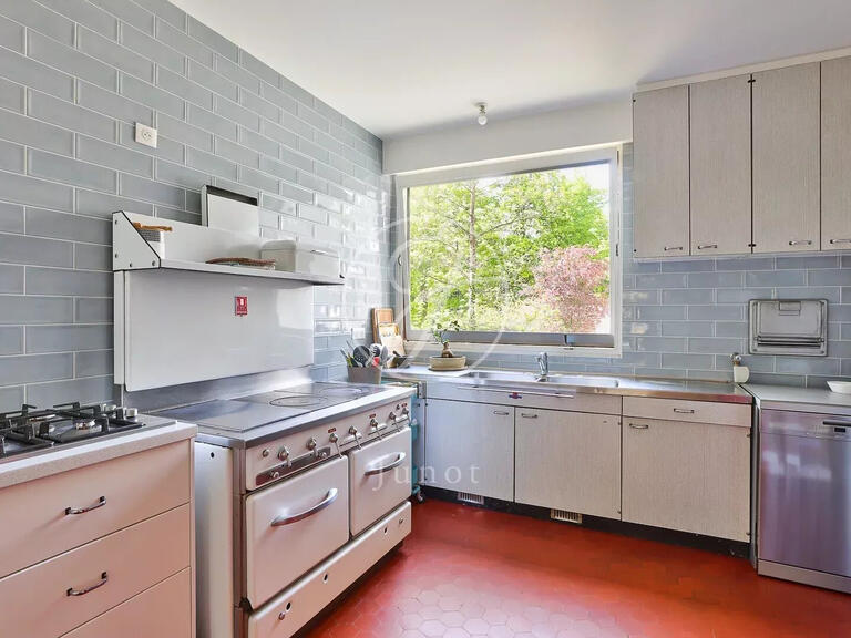 Apartment La Celle-Saint-Cloud - 6 bedrooms - 207m²