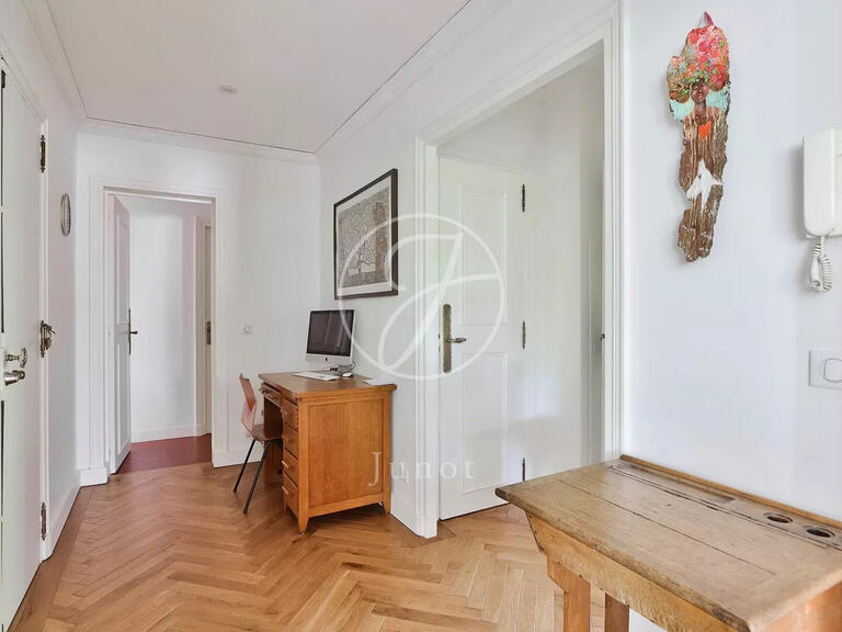 Apartment La Celle-Saint-Cloud - 6 bedrooms - 207m²