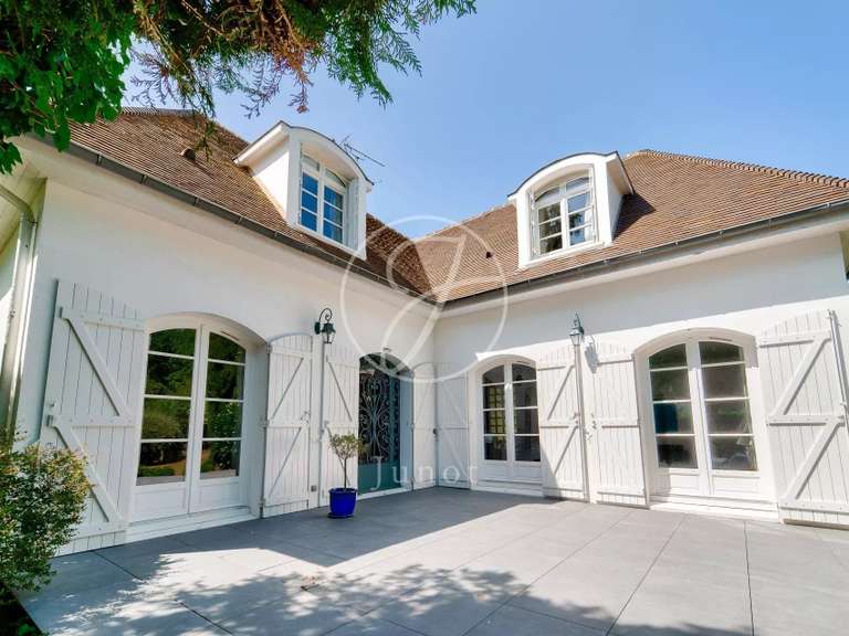 House La Celle-Saint-Cloud - 4 bedrooms - 145m²