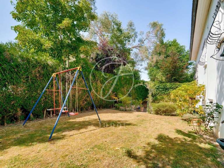 House La Celle-Saint-Cloud - 4 bedrooms - 145m²