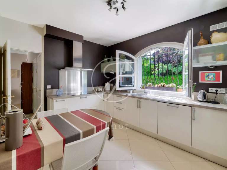 House La Celle-Saint-Cloud - 4 bedrooms - 145m²