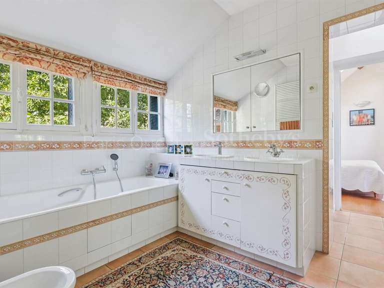 Maison La Celle-Saint-Cloud - 5 chambres - 328m²