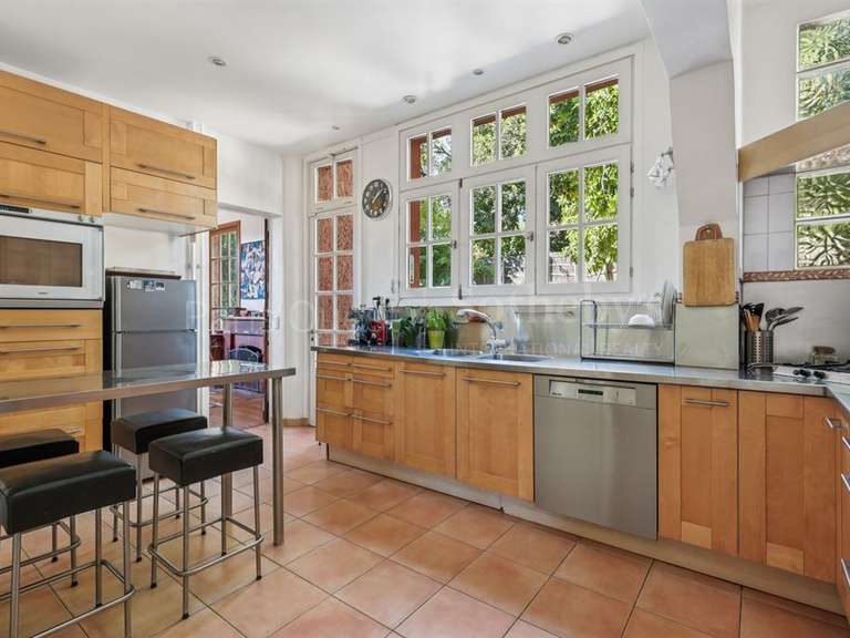 Maison La Celle-Saint-Cloud - 5 chambres - 328m²