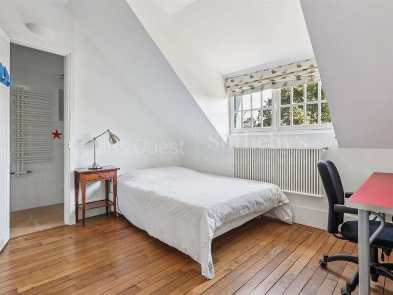 Maison La Celle-Saint-Cloud - 5 chambres - 328m²
