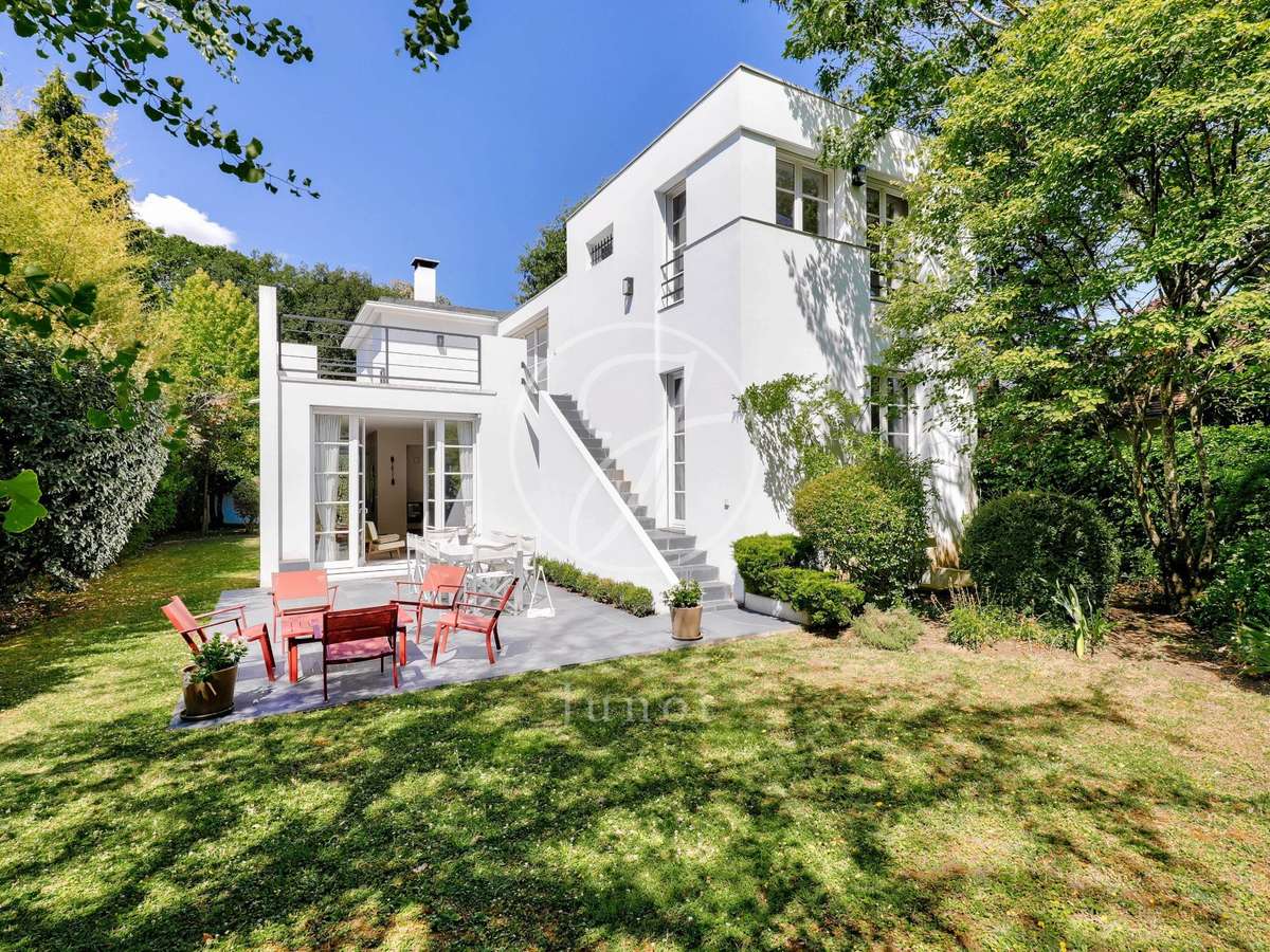 House La Celle-Saint-Cloud