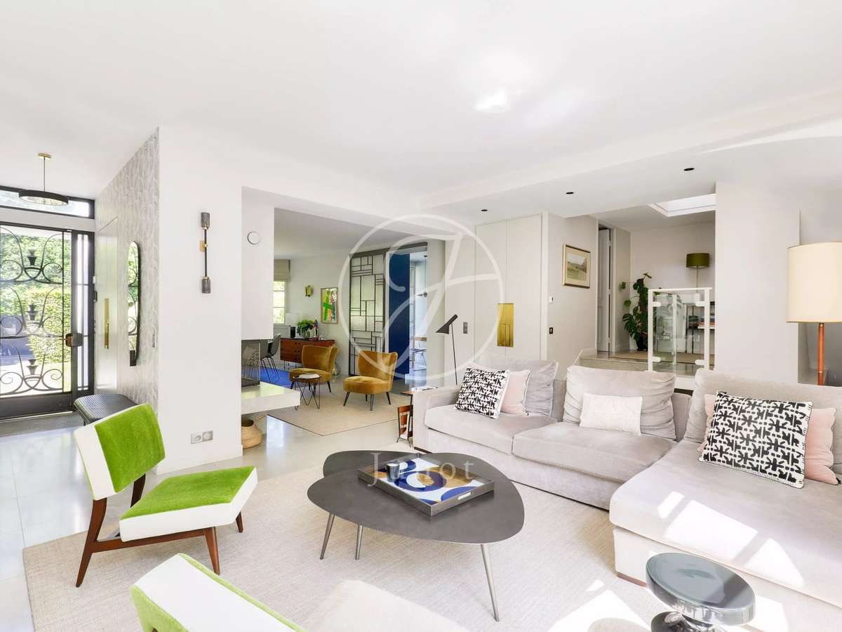 House La Celle-Saint-Cloud