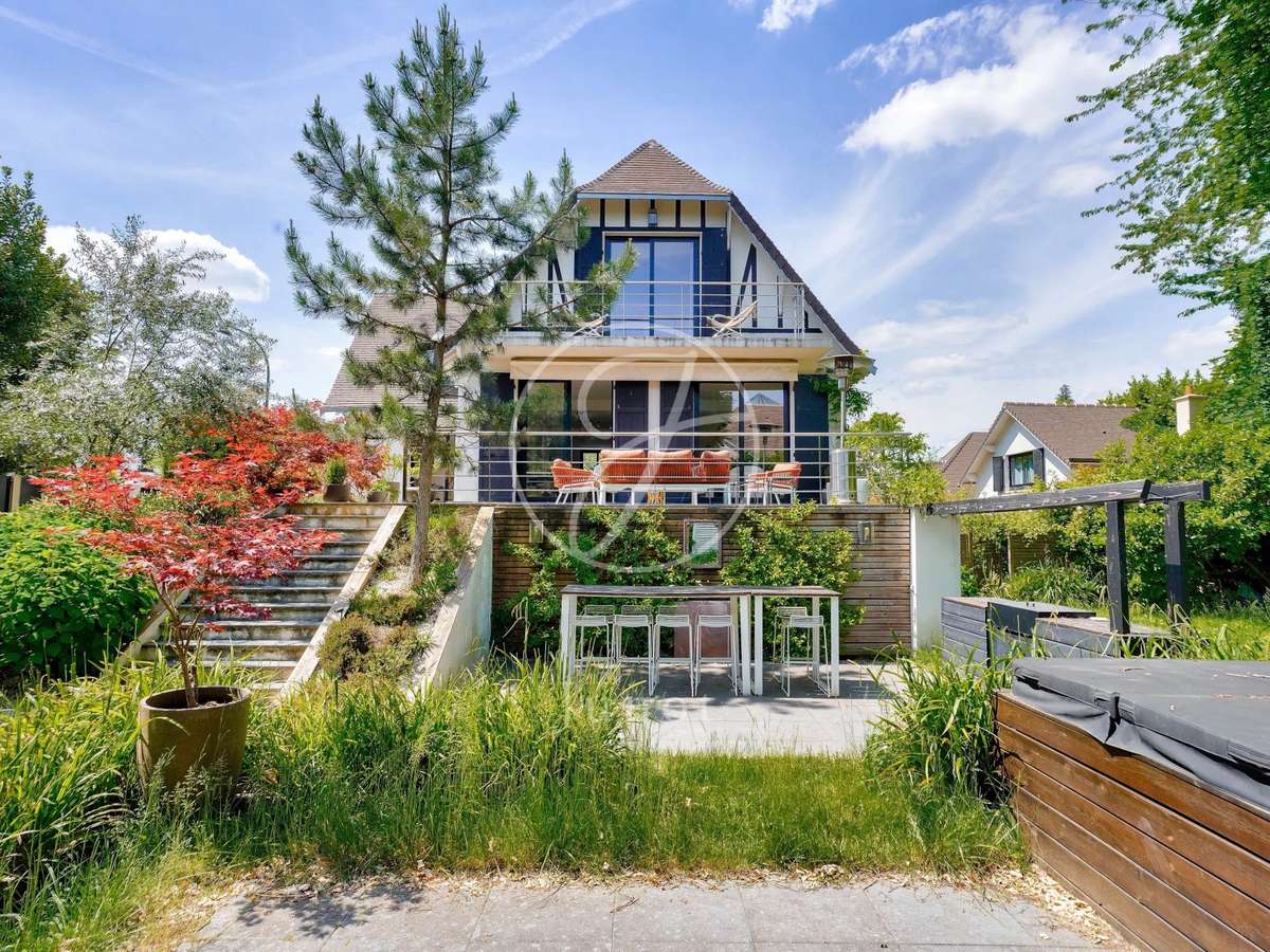 House La Celle-Saint-Cloud