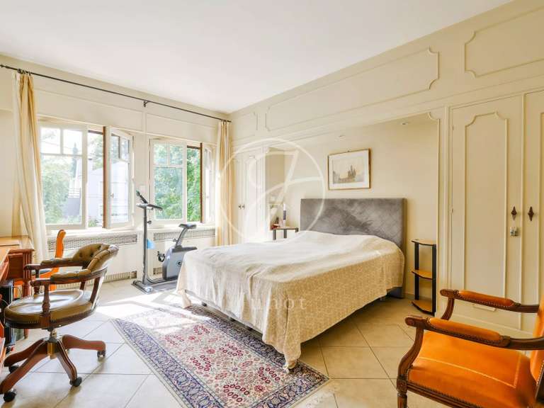 Maison La Celle-Saint-Cloud - 5 chambres - 330m²