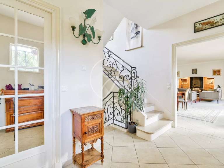 Maison La Celle-Saint-Cloud - 5 chambres - 330m²