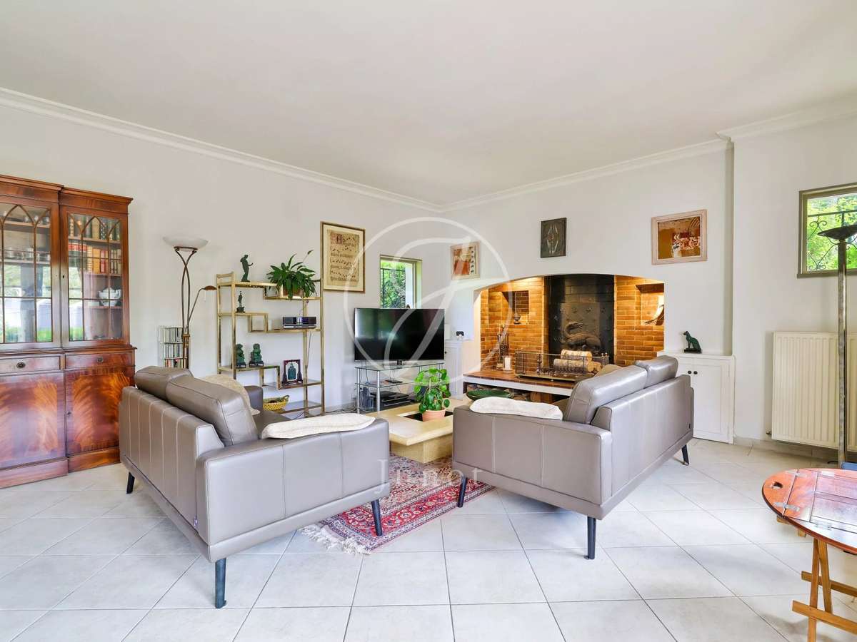 House La Celle-Saint-Cloud