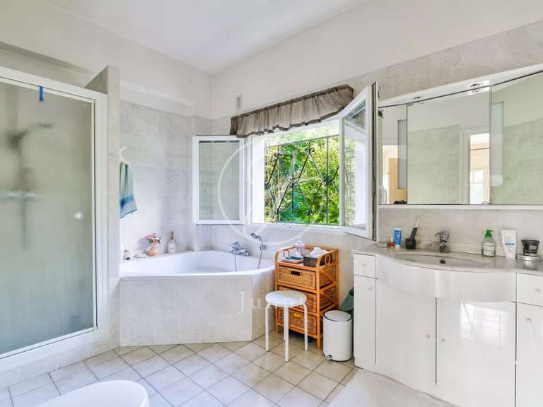 Maison La Celle-Saint-Cloud - 5 chambres - 330m²