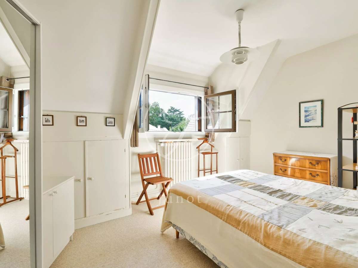 House La Celle-Saint-Cloud