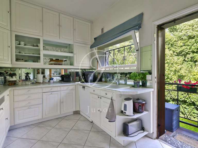 Maison La Celle-Saint-Cloud - 5 chambres - 330m²