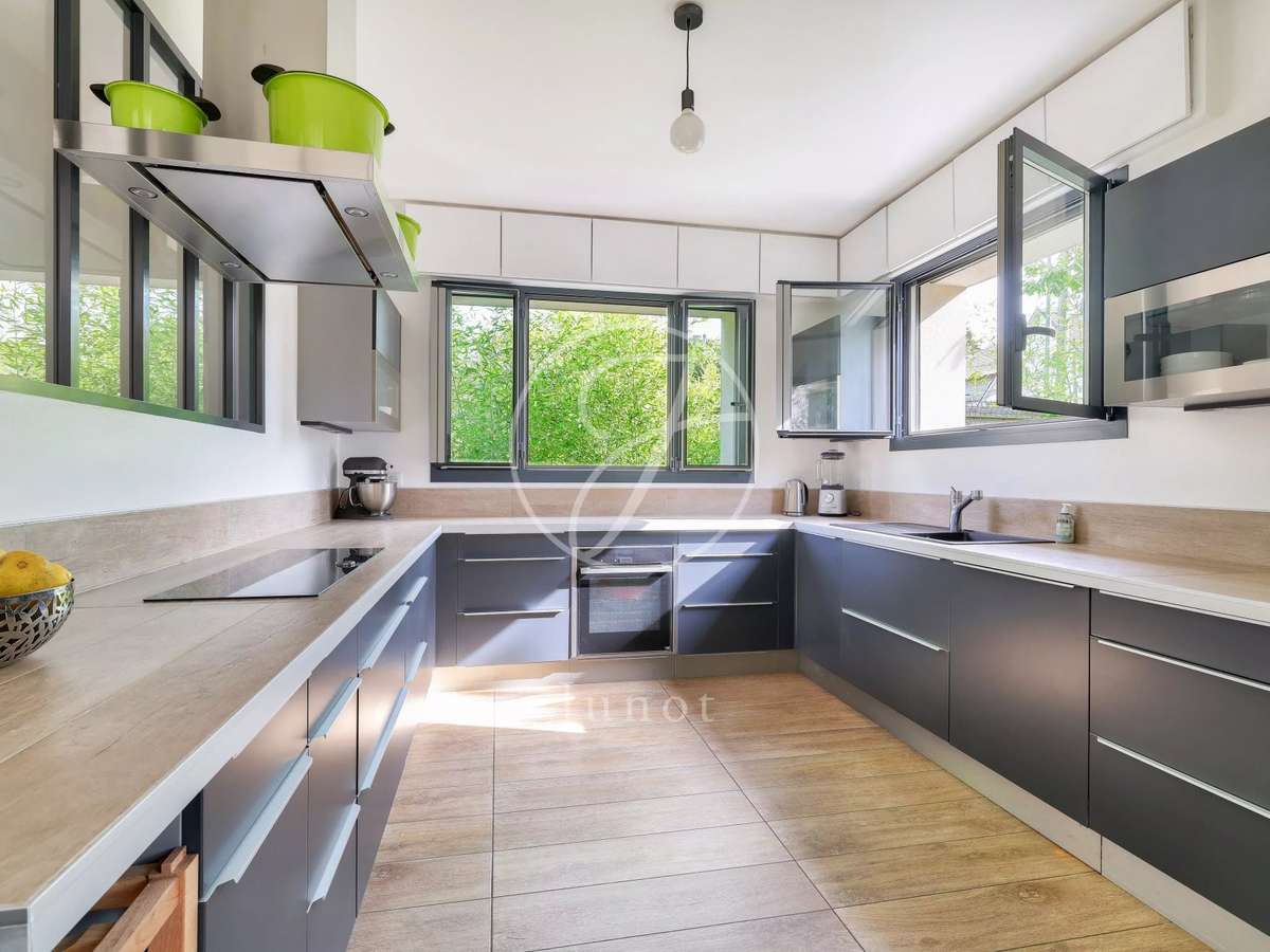 House La Celle-Saint-Cloud