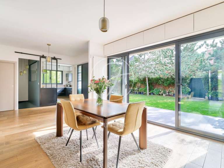 Maison La Celle-Saint-Cloud - 5 chambres - 240m²