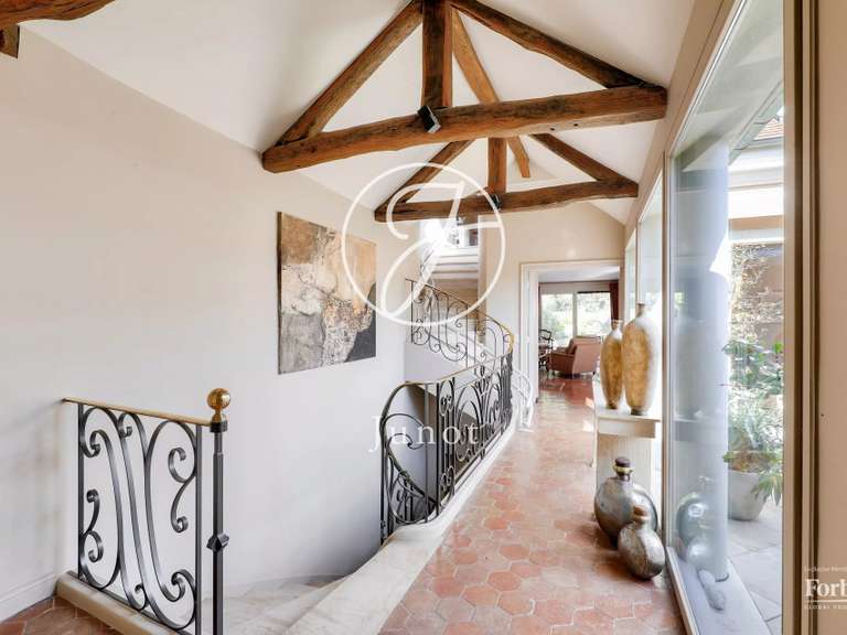 Maison La Celle-Saint-Cloud - 5 chambres - 298m²