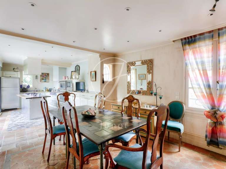 Maison La Celle-Saint-Cloud - 5 chambres - 298m²