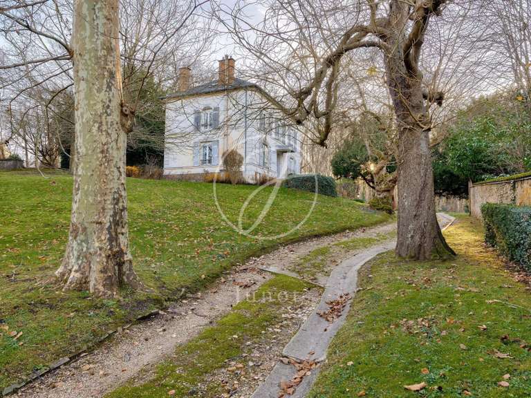 Maison La Celle-Saint-Cloud - 8 chambres - 271m²