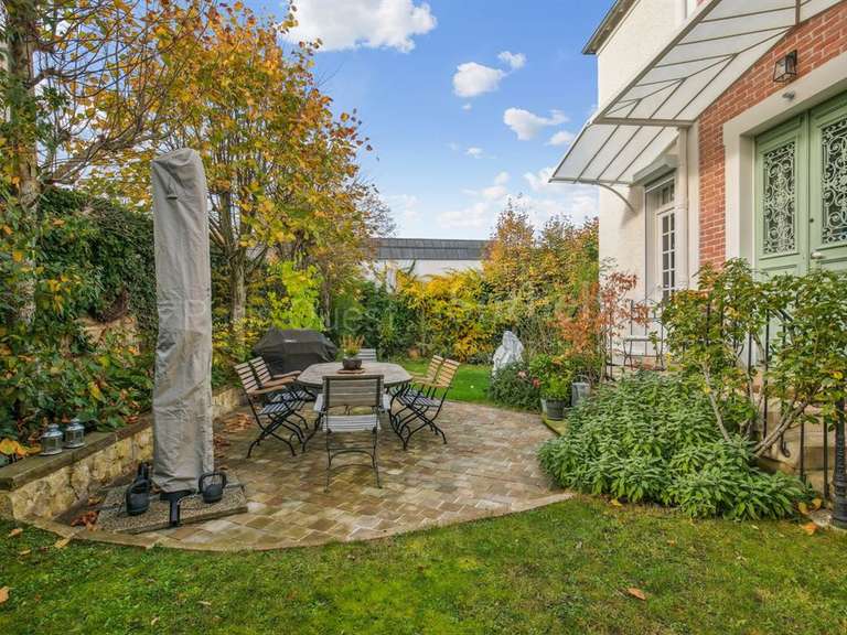 Maison La Celle-Saint-Cloud - 4 chambres - 222m²