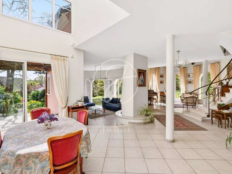 Maison La Celle-Saint-Cloud - 4 chambres - 323m²
