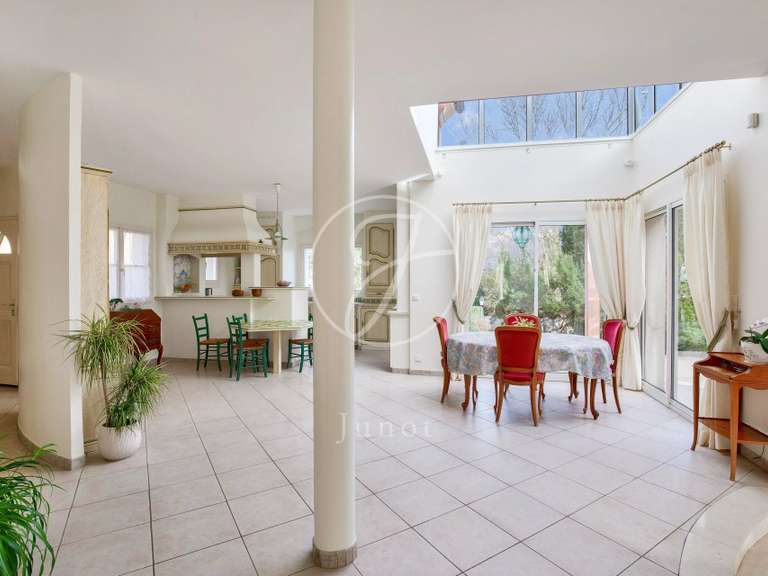 Maison La Celle-Saint-Cloud - 4 chambres - 323m²