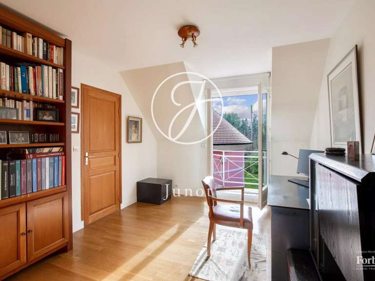 Maison La Celle-Saint-Cloud - 4 chambres - 323m²
