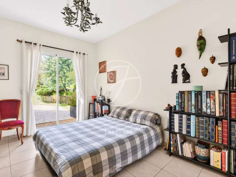 Maison La Celle-Saint-Cloud - 4 chambres - 323m²