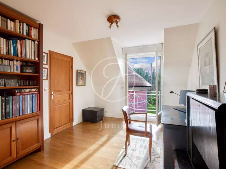 Maison La Celle-Saint-Cloud - 4 chambres - 323m²