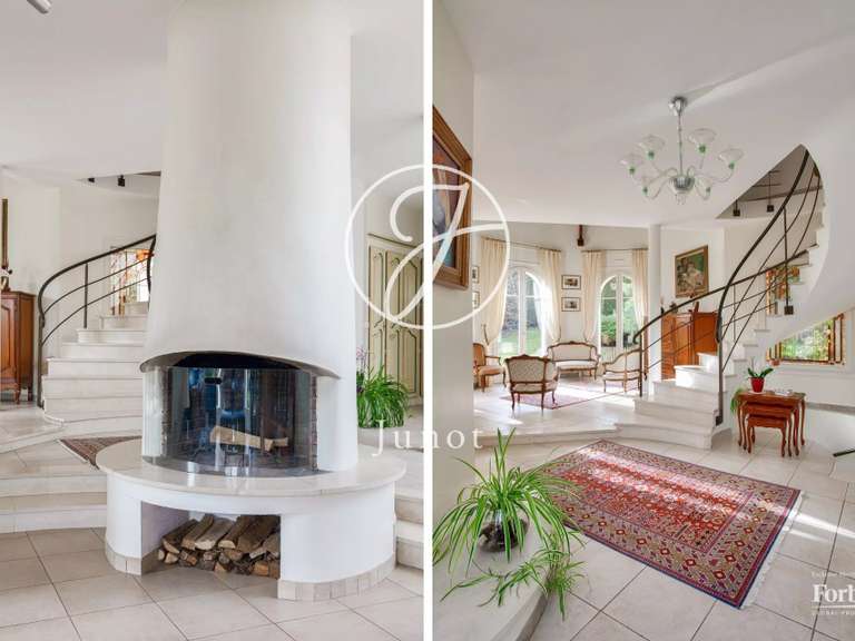 Maison La Celle-Saint-Cloud - 4 chambres - 323m²